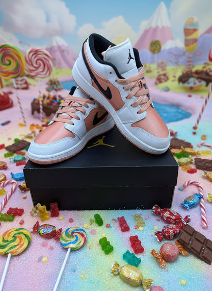 Jordan 1 Low White Light Madder Roots (GS)